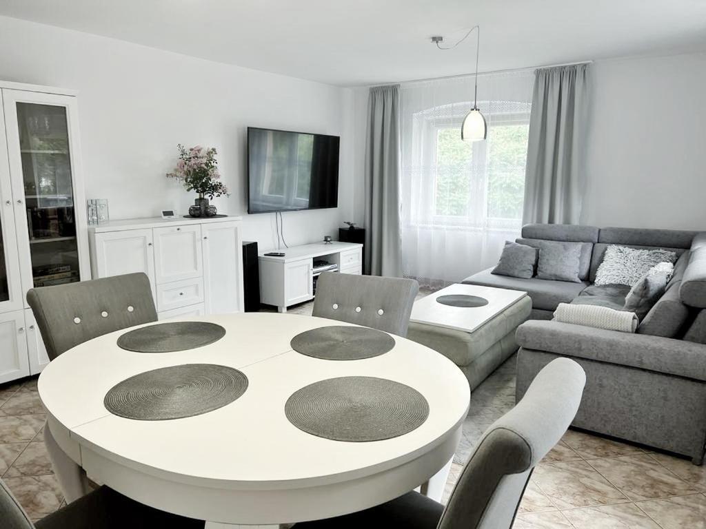 Golebi Puch - Przytulny Apartament Na Wylacznosc 库多瓦-兹德鲁伊 外观 照片